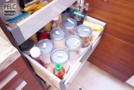 praktické plnovýsuvy i ve skříni na potraviny